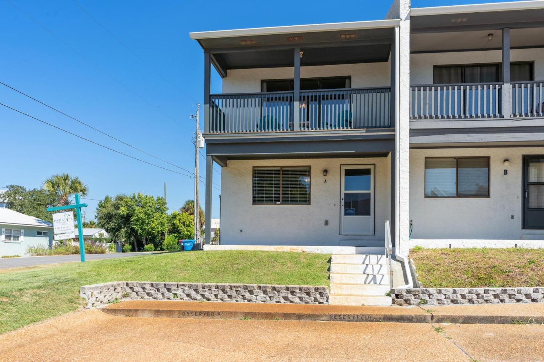 Salty Kiss Townhouse Holiday home